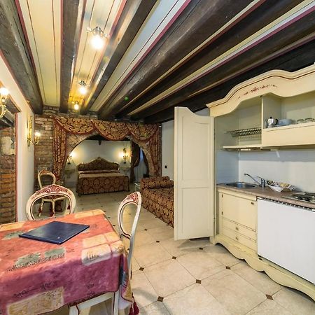 Momolo Apartment Венеция Екстериор снимка
